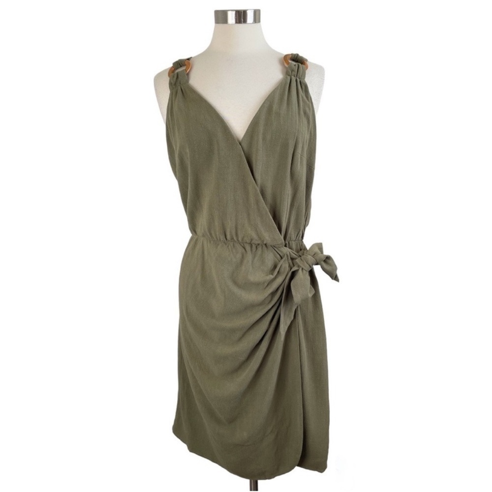 CUPSHE NWT Jeanette O-ring Wrap Tie Waist Dress
Size M - Picture 7 of 12